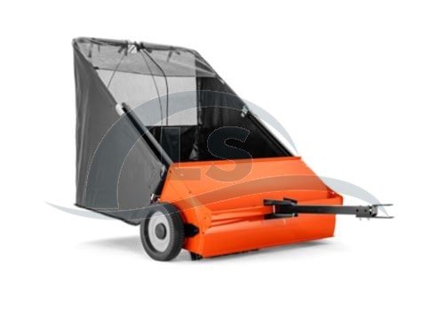 Vassoura 44" com Cesto Coletor 705 Litros Husqvarna 