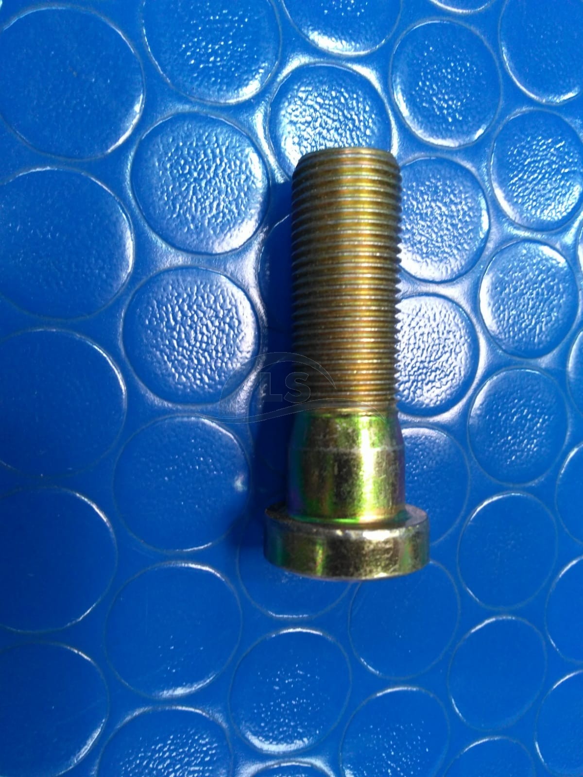 Parafuso roda traseira – Tratores Valtra/Valmet 600 / 60 / 62 / 65 / 68 / 80 